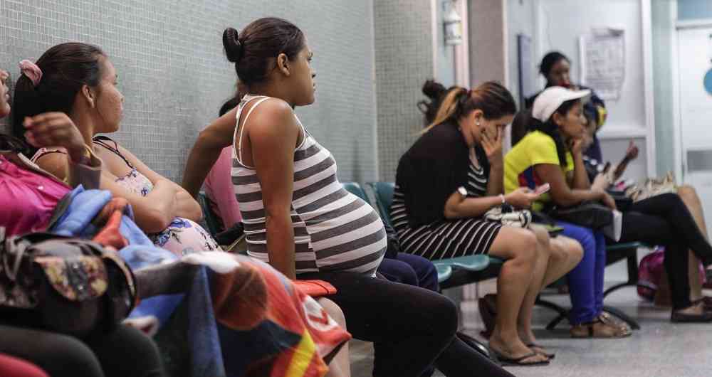 La pandemia replegó al hogar a las mujeres desempleadas en Colombia