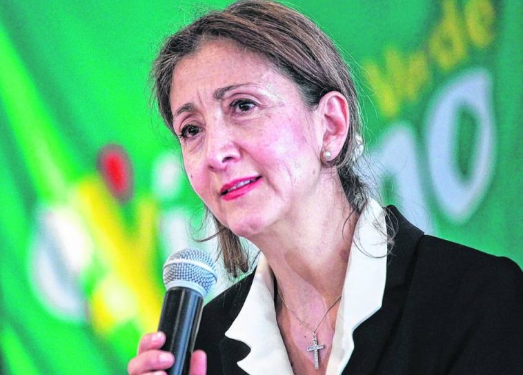 Ingrid Betancourt explica lo que hubo detrás de su sorpresiva candidatura presidencial