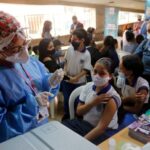 Covid: en un año, 63,7 % de la población colombiana está inmunizada | Gobierno | Economía