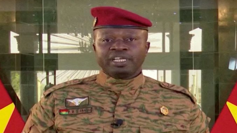 Unión Africana suspende a Burkina Faso tras golpe militar | Noticias de Buenaventura, Colombia y el Mundo