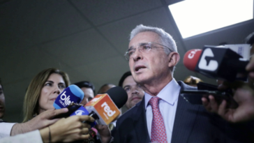 Uribe se responsabiliza por disminución de curules de su partido