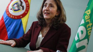 Ingrid Betancourt se comprometió con 'recuperar' a Buenaventura | Noticias de Buenaventura, Colombia y el Mundo