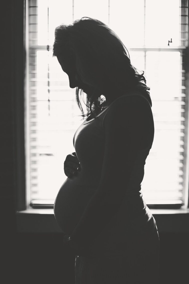 La mayoría de las mujeres que contraen COVID-19 cuando están embarazadas pasan anticuerpos a sus bebés por nacer | Noticias de Buenaventura, Colombia y el Mundo