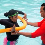 Migrantes toman clases de natación para cruzar el Río Bravo | Noticias de Buenaventura, Colombia y el Mundo