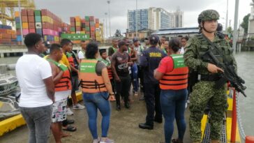 ARMADA DE COLOMBIA RESCATA 25 PERSONAS VÍCTIMAS DE HURTO EN BUENAVENTURA  | Noticias de Buenaventura, Colombia y el Mundo