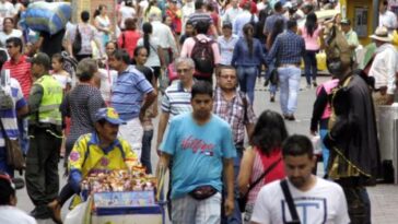 Más de la mitad de los hogares colombianos tiene menos acceso a bienes básicos | Finanzas | Economía