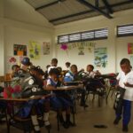 Mil estudiantes de básica primaria de 19 colegios oficiales se benefician con el programa Aula Global de la Fundación Carvajal | Noticias de Buenaventura, Colombia y el Mundo