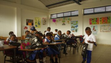 Mil estudiantes de básica primaria de 19 colegios oficiales se benefician con el programa Aula Global de la Fundación Carvajal | Noticias de Buenaventura, Colombia y el Mundo