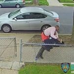 Hombre de Nueva York golpeado con pistola repetidamente durante asalto a plena luz del día, muestra video | Noticias de Buenaventura, Colombia y el Mundo