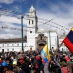 Miles de indígenas marchan en la capital de Ecuador en contra de políticas de gobierno | Noticias de Buenaventura, Colombia y el Mundo