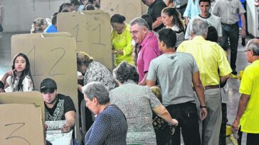 los colombianos definen hoy en las urnas el tipo de país que quieren