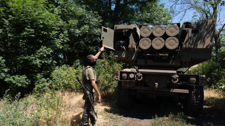Cómo la artillería de cohetes móviles de fabricación estadounidense podría cambiar el campo de batalla en Ucrania | Noticias de Buenaventura, Colombia y el Mundo