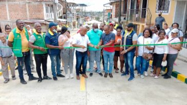 Moradores del barrio La Campiña recibieron con alegría pavimentación de su calle principal  | Noticias de Buenaventura, Colombia y el Mundo