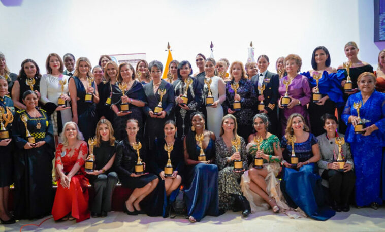 Casanareñas recibieron el premio Mujer Orgullo Colombia