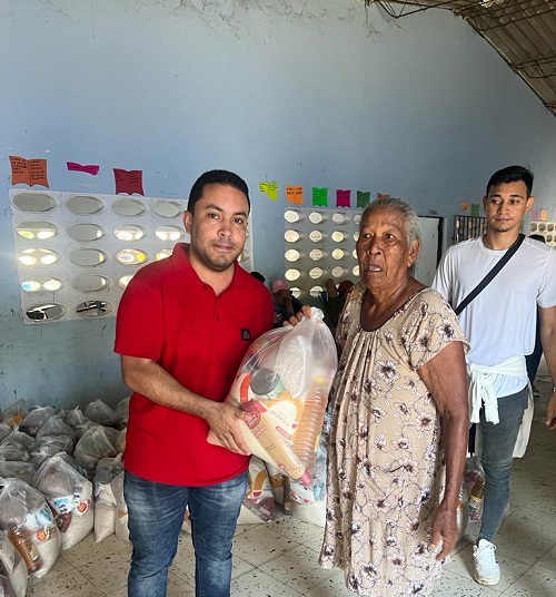 Damnificados por las inundaciones de Puerto Niño en Cerro de San Antonio recibieron ayudas