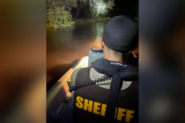 Los equipos de rescate de Michigan salvan a 6 personas varadas en un río atascado | Noticias de Buenaventura, Colombia y el Mundo