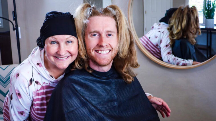 Hombre de Arizona se deja crecer el cabello durante 2 años para hacer una peluca para su madre que lucha contra un tumor cerebral | Noticias de Buenaventura, Colombia y el Mundo