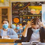 A los niños les dicen que usen máscaras en la escuela | Noticias de Buenaventura, Colombia y el Mundo