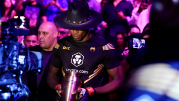 Mira cómo Israel Adesanya canaliza a The Undertaker para su entrada en UFC 276 contra Jared Cannonier | Noticias de Buenaventura, Colombia y el Mundo