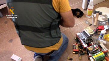 La Policía desmantela un taller de explosivos ilegales en Murcia | Noticias de Buenaventura, Colombia y el Mundo