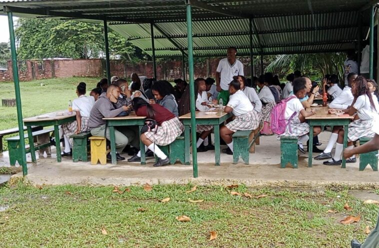 Por amenazas en los planteles educativos, las Autoridades locales toman medidas y constatan la presencialidad de los estudiantes en las aulas  | Noticias de Buenaventura, Colombia y el Mundo