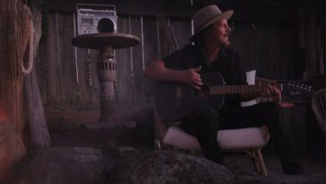 Mira a Eddie Vedder de Pearl Jam versionar “Long Shadow” de Joe Strummer | Noticias de Buenaventura, Colombia y el Mundo