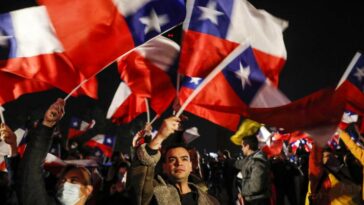 Un Chile indeciso y polarizado decidirá hoy si aprueban una nueva constitución