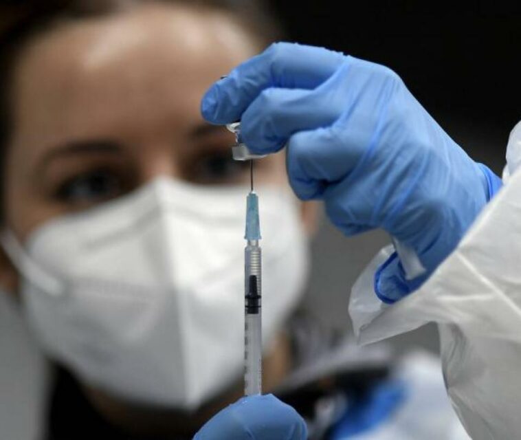 Vacunación, clave para poner fin a la pandemia este año | Finanzas | Economía