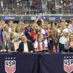 El fútbol femenino y masculino de EE. UU. oficializa los acuerdos colectivos de trabajo | Noticias de Buenaventura, Colombia y el Mundo
