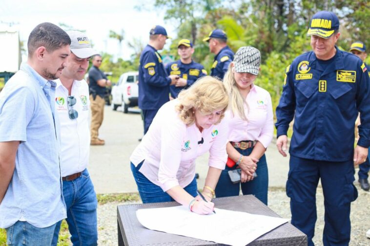 Clara Luz da inicio a la segunda fase de la obra de pavimentación de la vía Ladrilleros-La Barra | Noticias de Buenaventura, Colombia y el Mundo