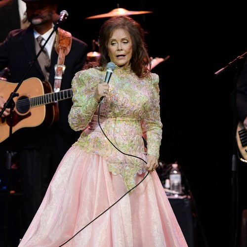 Dolly Parton encabeza homenajes a Loretta Lynn | Noticias de Buenaventura, Colombia y el Mundo