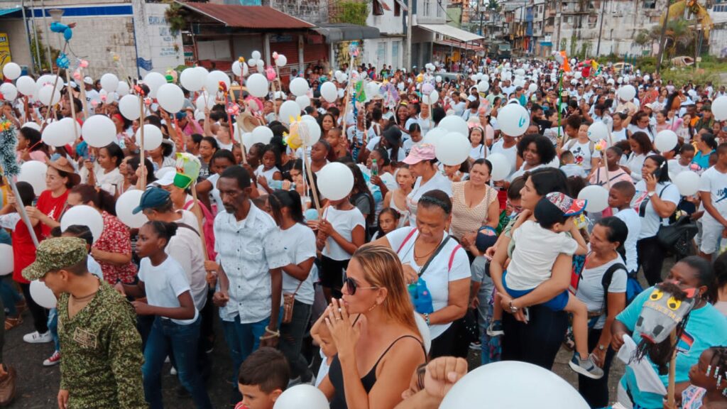 Más de 3.000 personas participaron de la Cabalgata por la Paz en Buenaventura  | Noticias de Buenaventura, Colombia y el Mundo