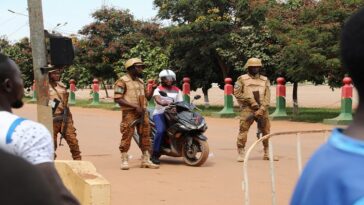Disparos y confusión se apoderan de Burkina Faso un día después del golpe, se produce un incendio en la embajada francesa | Noticias de Buenaventura, Colombia y el Mundo