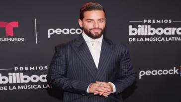 Maluma estrenó su sencillo 'Junio', en el escenario de los Billboard Latinos 2022