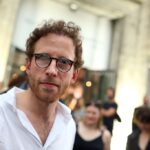 El comerciante Johann König cierra la galería de Viena en medio de denuncias de acoso sexual | Noticias de Buenaventura, Colombia y el Mundo