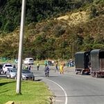 Siniestro fatal en vía a Buesaco: motorista chocó contra vehículo y habría un fallecido