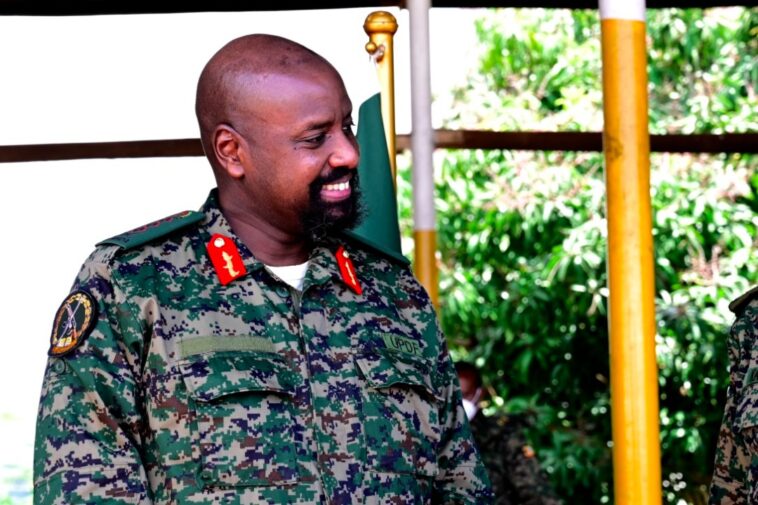 Uganda: el hijo del presidente pierde su cargo en el ejército después de la ola de Twitter | Noticias de Buenaventura, Colombia y el Mundo