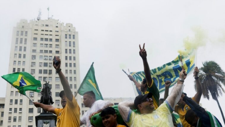Partidarios de Bolsonaro reclaman una intervención militar, sin duda los bloqueos | Noticias de Buenaventura, Colombia y el Mundo