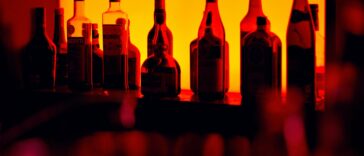 El artículo insta a los médicos a decirle al gobierno del Reino Unido que eleve la edad legal para beber en el hogar a partir de los cinco años. | Noticias de Buenaventura, Colombia y el Mundo