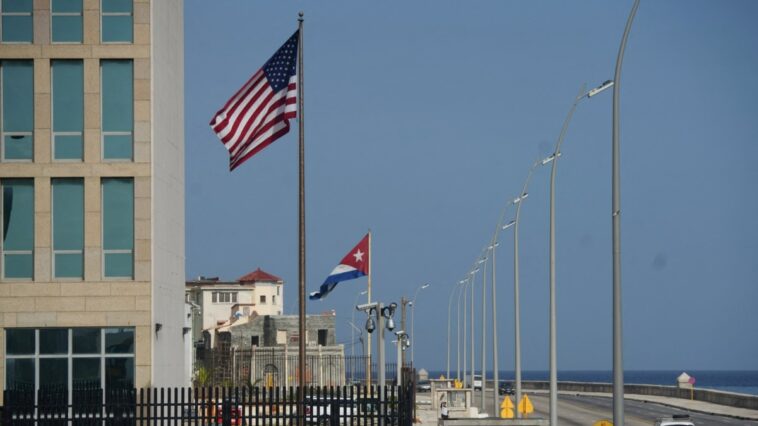 Cuba acepta vuelos de deportación de EEUU a medida que aumenta los cruces por frontera | Noticias de Buenaventura, Colombia y el Mundo