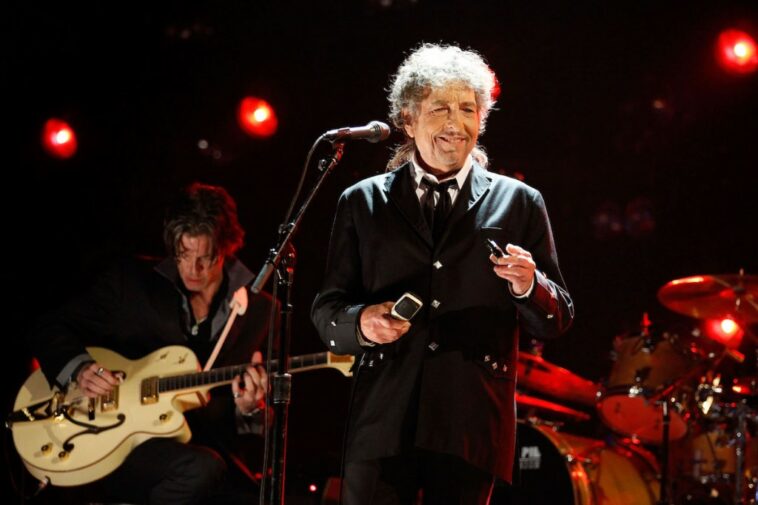 Bob Dylan Love Letters se venden por $670,000, Buffalo AKG Art Museum reabrirá en mayo y más: Morning Links para el 22 de noviembre de 2022 | Noticias de Buenaventura, Colombia y el Mundo