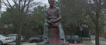 Estatua de Abraham Lincoln destrozada en Chicago | Noticias de Buenaventura, Colombia y el Mundo