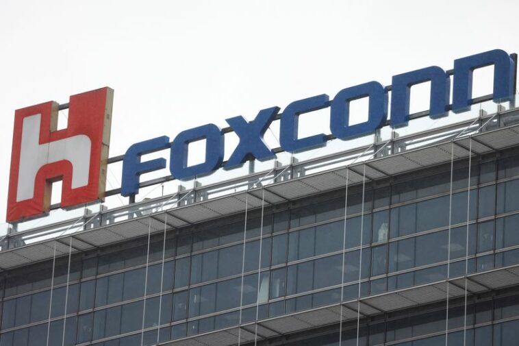 Las autoridades chinas piden a los soldados retirados que ayuden a la planta de iPhone de Foxconn -SSN | Noticias de Buenaventura, Colombia y el Mundo