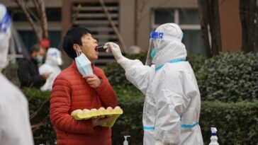 La espiral de infecciones por COVID-19 hace que Beijing imponga un requisito de prueba negativa para todas las áreas públicas | Noticias de Buenaventura, Colombia y el Mundo