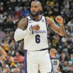 LeBron James juega un juego descuidado de nueve pérdidas de balón en el regreso de una lesión, pero los Lakers logran una victoria sobre los Spurs | Noticias de Buenaventura, Colombia y el Mundo
