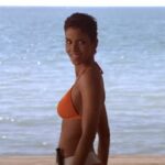 Halle Berry celebra su aniversario de James Bond con esa icónica escena en bikini | Noticias de Buenaventura, Colombia y el Mundo