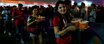 Experiencia de los fanáticos de la Copa Mundial en Qatar: ¿Zona de fanáticos superpoblada versus bar de hotel con bebidas alcohólicas caras? | Noticias de Buenaventura, Colombia y el Mundo