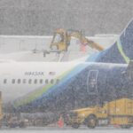 Las aerolíneas cancelan cientos de vuelos debido a una tormenta de invierno masiva y un frío intenso que azota a EE. UU. antes de Navidad | Noticias de Buenaventura, Colombia y el Mundo