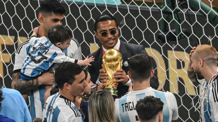 La FIFA investiga el 'acceso indebido' de Salt Bae al trofeo de la Copa Mundial, la celebración de Argentina | Noticias de Buenaventura, Colombia y el Mundo