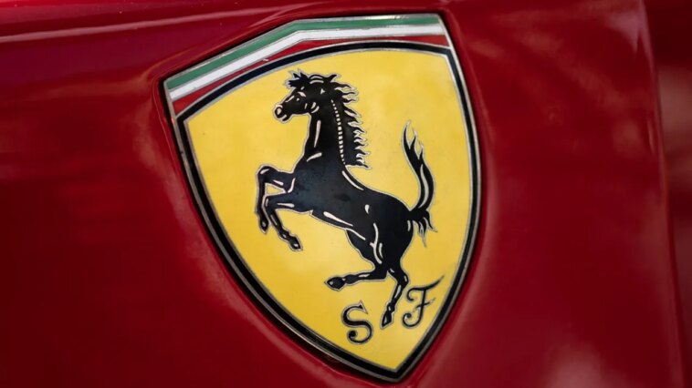 Ferrari de California se parte por la mitad en accidente que deja 1 muerto | Noticias de Buenaventura, Colombia y el Mundo